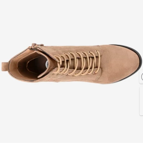 NIB Journee Collection “Baylor” taupe faux suede bootie, size 6.5 medium - Picture 11 of 13